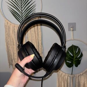 Black Over-Ear Headphones